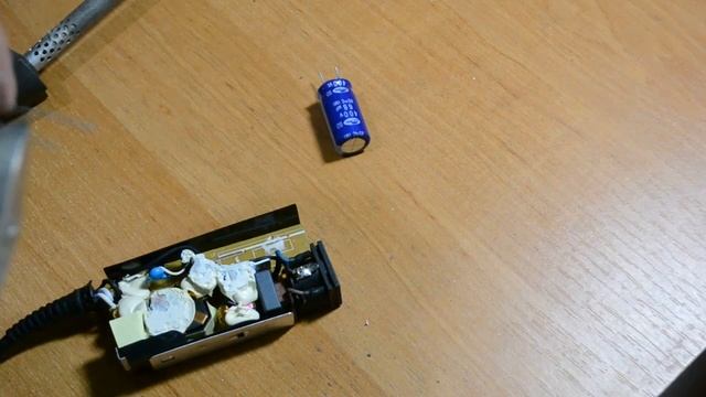 Разборка и ремонт адаптера - блока питания ноутбука НР – греется и отключается смотреть онлайн