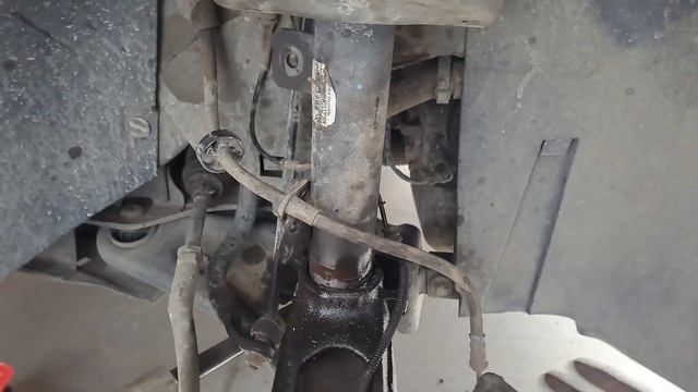 Citroen C3 Picasso - Shock absorber bearing strut mount replacement / Смяна тампон на амортисьор смотреть онлайн