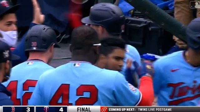 Max Kepler Walk Off Single смотреть онлайн