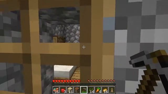 Minecraft Bedrock player Plays Java for the first time (and is confused) смотреть онлайн