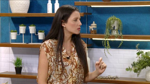 Biohacking v januarju; Jasmina Kandorfer in Neža Marolt смотреть онлайн