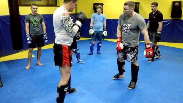 Удары в пах - самые эффективные на улице