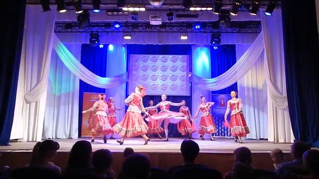 Хореографический ансамбль «Ассорти». Варенька (Казацкий танец) смотреть онлайн