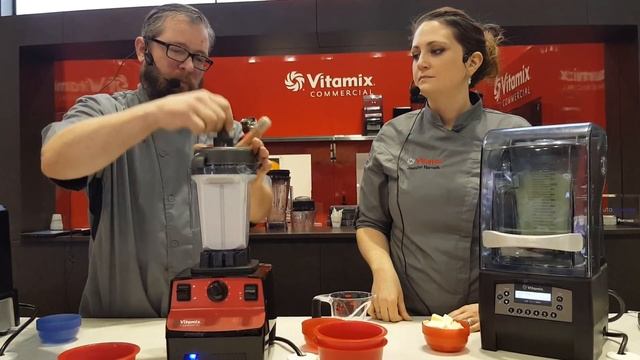 Vitamix Aerating Blade and Quiet One Demonstration - NAFEM 2017 смотреть онлайн