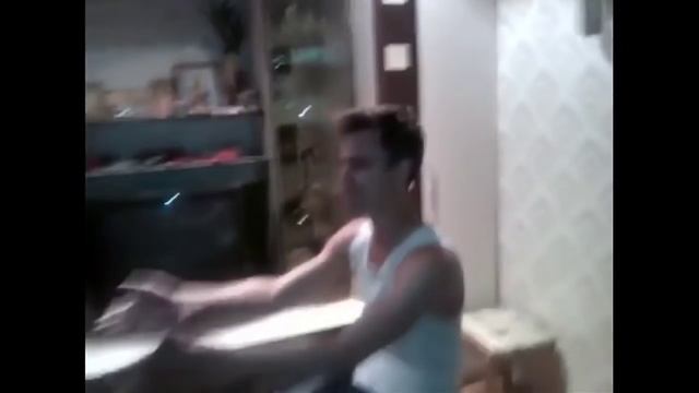 У меня дома стоят качели