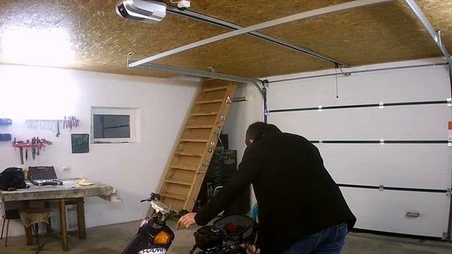РАБОТАЕТ НО НЕ ЕДЕТ (ЧАМП НЕ ВАЛИТ) смотреть онлайн