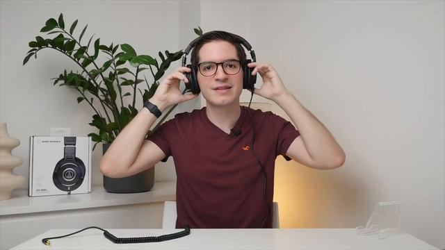 Audio-Technica ATH-M40x Review: Best Neutral Sounding Headphones! ??