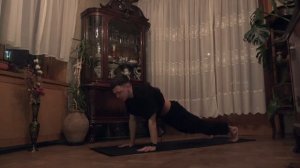 Вечерняя тренировка по йоге