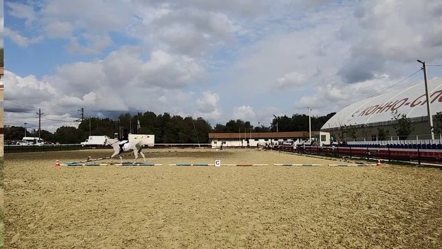 Шелест Влада на лошади по кличке Цивилия. Предварительный приз — Уровень III смотреть онлайн