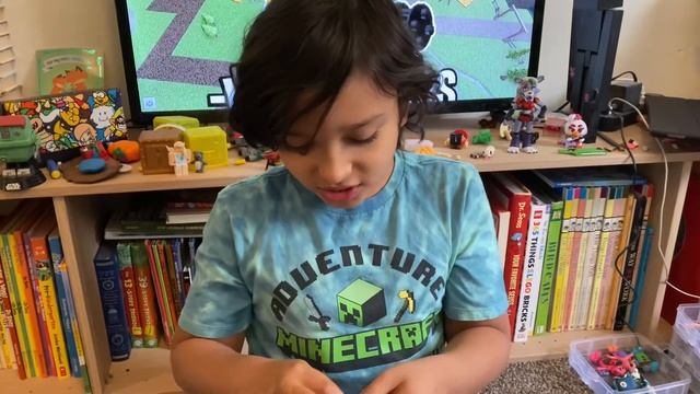 Opening a Roblox Tower Defense Simulator Toy смотреть онлайн