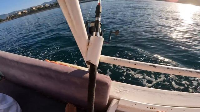 ПЕРВЫЙ РАЗ НА МОРСКОЙ РЫБАЛКЕ В ТУРЦИИ смотреть онлайн