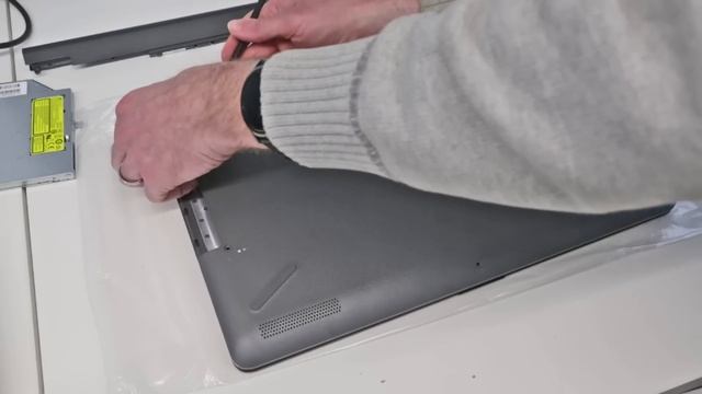 HP 250 G6 HDD/SSD and RAM Upgrade Guide смотреть онлайн