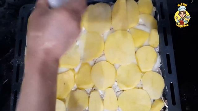 ЗАПЕКАНКА С СЫРОМ, ФАРШ И КАРТОФЕЛЬ (ЖЕНА ТАДЖИКА) 2020 смотреть онлайн