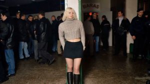 ЗАСТРЯЛИ В ЛИХИХ 90-Х. ПОЧЕМУ ЛЮДИ ЖИВУТ ПРОШЛЫМ.)))