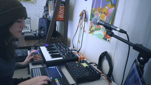 Sarah Longfield's Performance for Faders Up with Trovarsi! смотреть онлайн