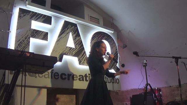 Полина Шраер - Ленинградский рок-н-ролл смотреть онлайн