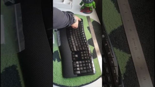 Microsoft Keyboard Wireless Comfort Desktop 5050, No more cables, 1 usb dongle