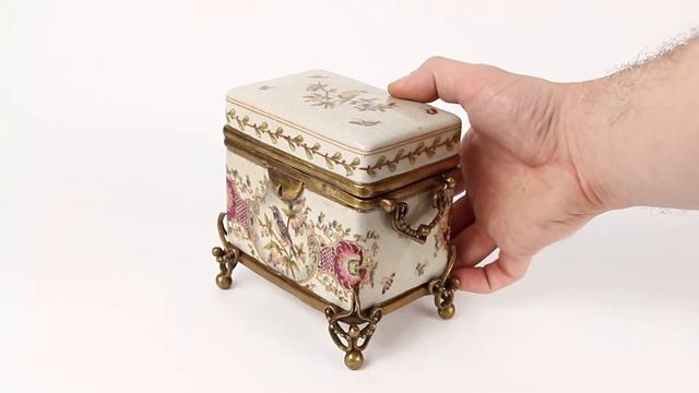 Шкатулка. Фарфор, бронза