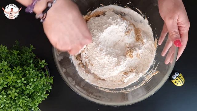 نان موز و گردو استارباکس - طرز تهیه نان موز گردویی با شف میدانچی смотреть онлайн
