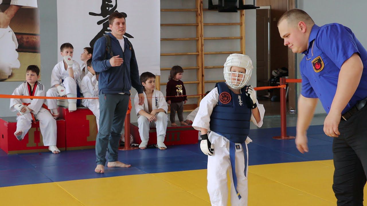 Помелов Григорий. Соревнования по каратэ киокушинкай дети. STRUIN DOJO смотреть онлайн