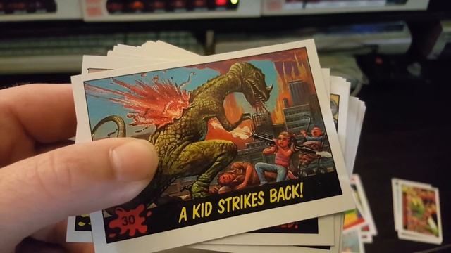 Topps Dinosaurs Attack! Complete Card Set 1988 смотреть онлайн