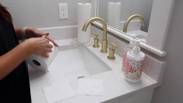 TIKTOK CLEANING HACKS YOU NEED TO KNOW | *NEW* HOME CLEANING HACKS | 2021 TIKTOK CLEANING TIPS