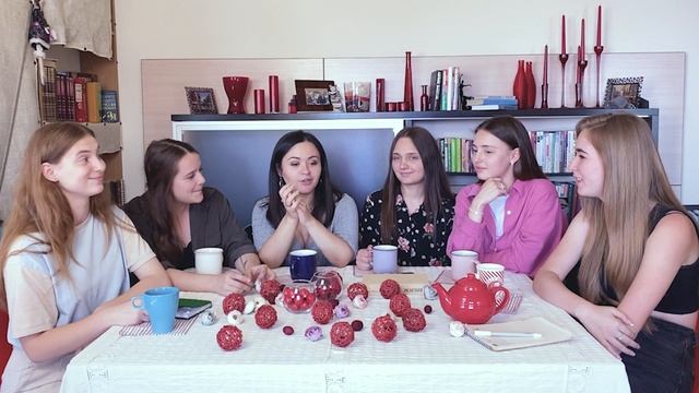 Девки взрослеют: что нужно успеть до 20 смотреть онлайн