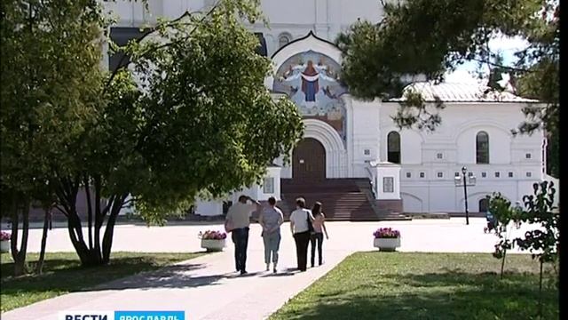 Изразцовая икона Покрова Пресвятой Богородицы украсила Успенский собор смотреть онлайн