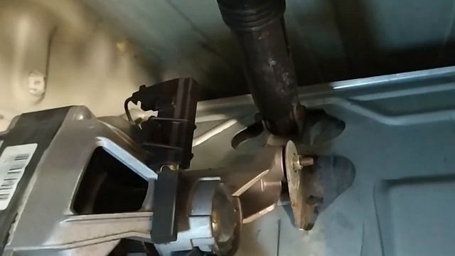 Ремонт стиральной машинки Ariston AVL80 Включается работает не набирает скорость при отжимании смотреть онлайн