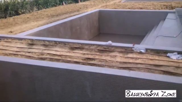 Бассейны в бунгало на берегу. Переливного типа Infiniti, отделка керамическая мозайка. смотреть онлайн