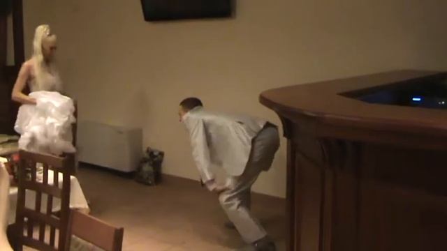 Супер прикол!!! Свадебный танец. Смотреть до конца!!!!!!!!! смотреть онлайн