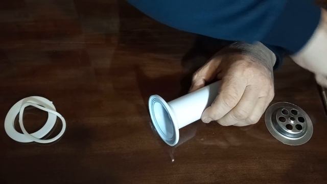 Лайфхак для сифона раковины. смотреть онлайн