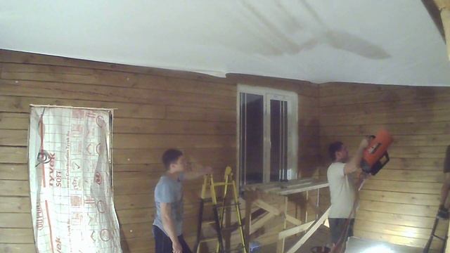 натяжные потолки монтаж по брусу - ЧАСТЬ №1. смотреть онлайн