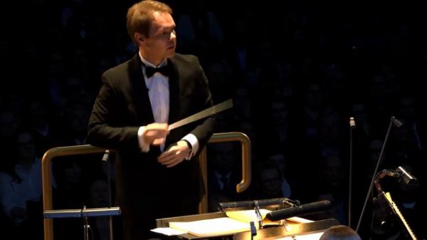 THE MUSIC OF JAMES BOND - James Bond Theme and Goldfinger Intro 1