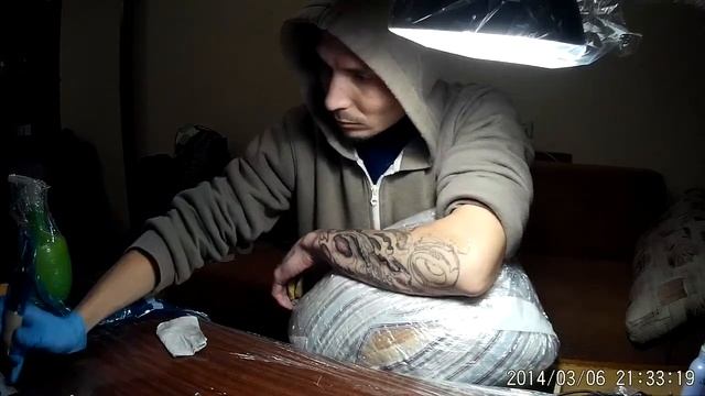 Как самому себе сделать татуировку 2 смотреть онлайн