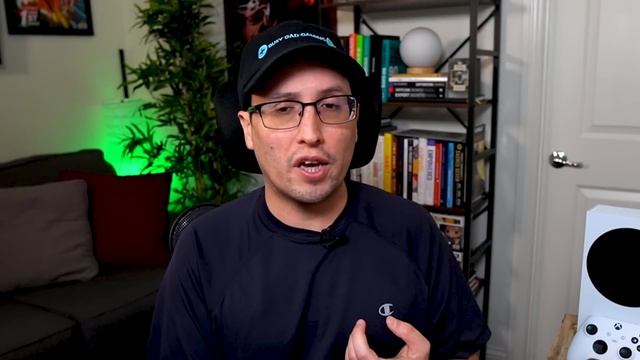Why Most People Don't Need the Xbox Series X and Should Go with a Series S смотреть онлайн