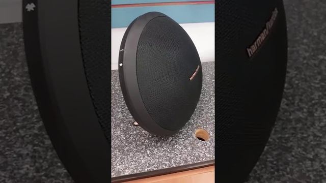 Harman Kardon Onyx Studio 2 смотреть онлайн