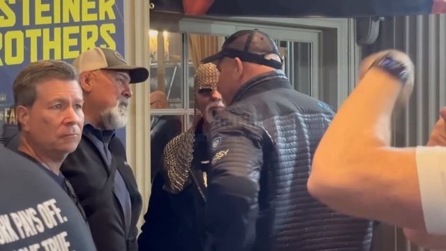 Goldberg interacts with The Steiner Brothers, Wardlow and More at WrestleCon 3/31/23 смотреть онлайн