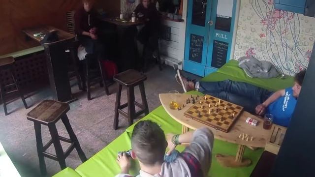 Flying Pig Beach Hostel смотреть онлайн