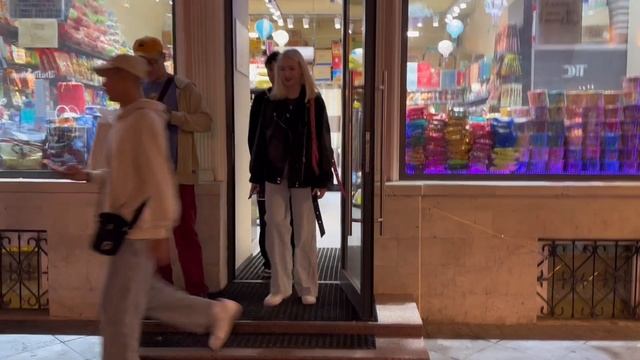 Покупки в Glenfield. Наряд дня с мамой. Кошерная еда. Японские и китайские товары. Москва смотреть онлайн