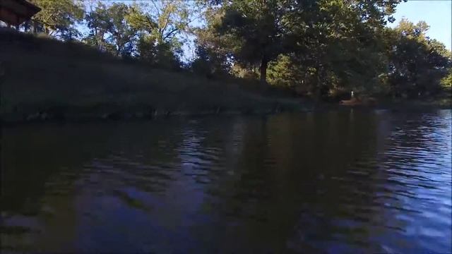 Drone Skims Lake at Beckley Creek Park смотреть онлайн