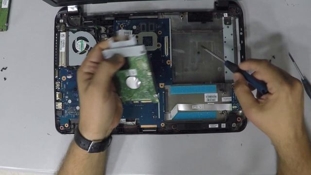HP 250 G3 Disassembly and Reassembly смотреть онлайн
