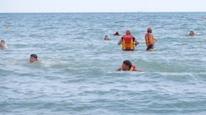 VLOG Надя едет в багажнике. Катаемся на банане и катамаранах