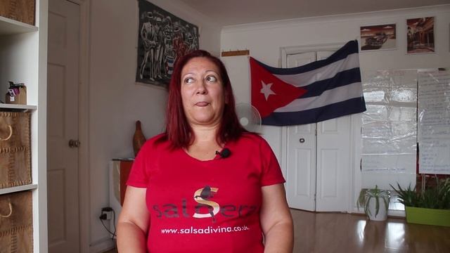 What is the difference between Cuban and Colombian Salsa Dance? #SALSADIVINA смотреть онлайн