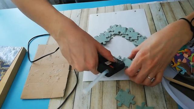 Рамка магнит из пазл |мастер класс |легко и просто|подарок своими руками на 14 февраля смотреть онлайн