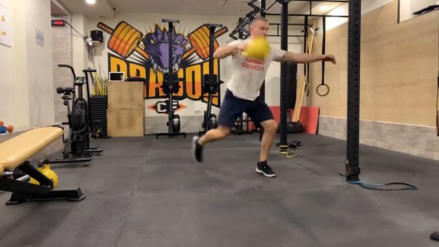 Рывок гири в выпад смотреть онлайн