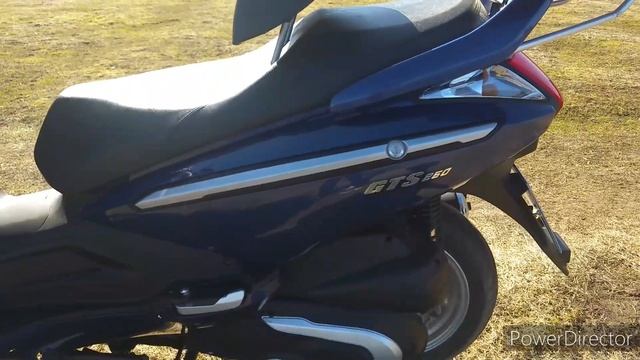 SYM GTS 250. Отличный день, что бы прокатиться . смотреть онлайн