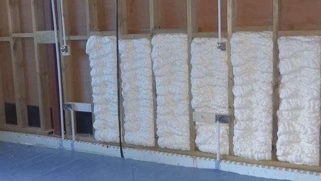Huntsman H2Foam Lite Spray Foam Installed by Evergreen Power UK - Made in UK Spray Foam смотреть онлайн