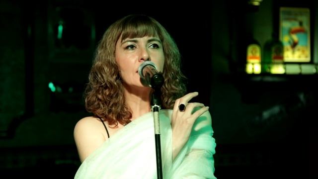 Читая "Гамлета" "Тот же голос..."Анна Ахматова читает Ангелина Башле. 4 смотреть онлайн