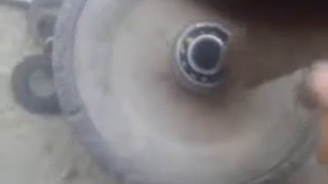 Разлетелись подшипники?Смотрите как их заменить. смотреть онлайн